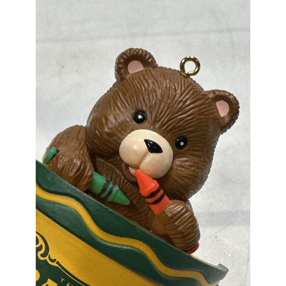 BIinney & Smith Christmas Ornament Crayola Bear with Crayons 1992 In Crayon Box - Picture 5 of 11